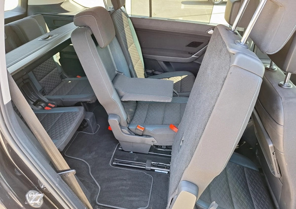 Volkswagen Touran cena 69900 przebieg: 227784, rok produkcji 2019 z Wrocław małe 781
